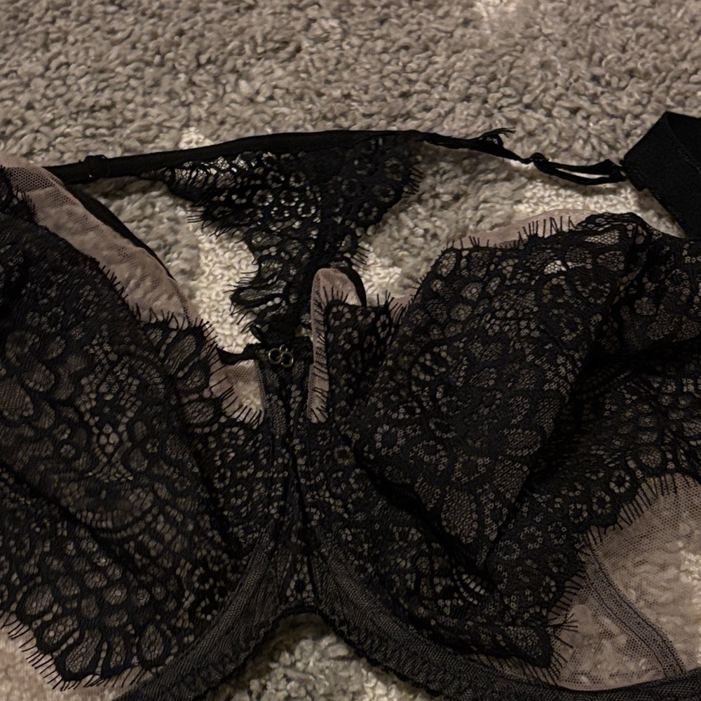 Chic Black Lace Underwire Bra - Picture 4 of 10